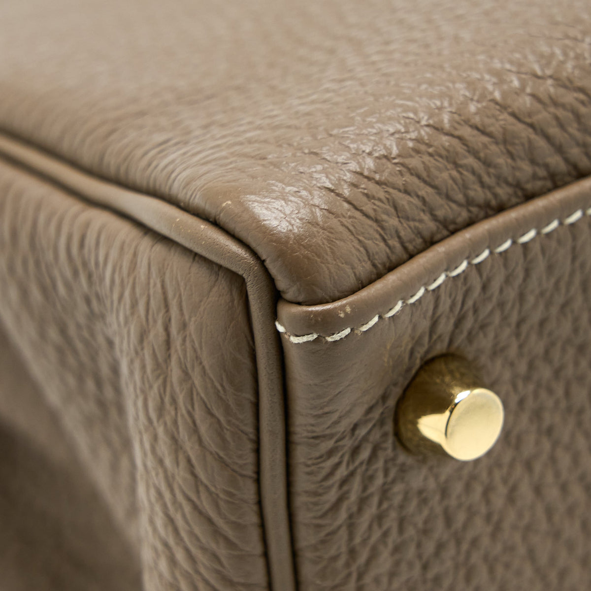 Hermes Kelly 28 Clemence Etoupe GHW Stamp Squared Q