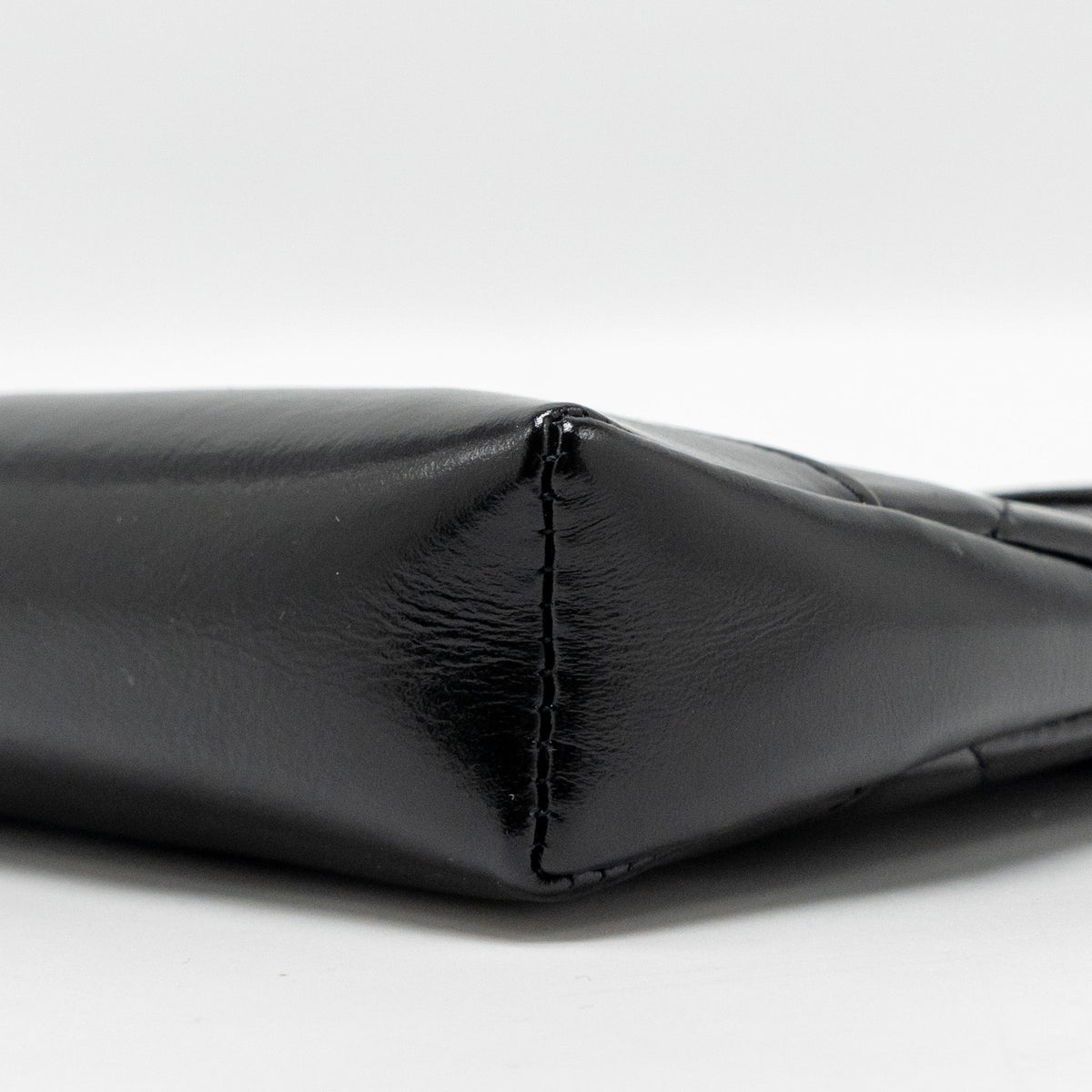 CHANEL 24C MINI 31 CLUTCH WITH CHAIN SHINY CALFSKIN BLACK LGHW (MICROCHIP)