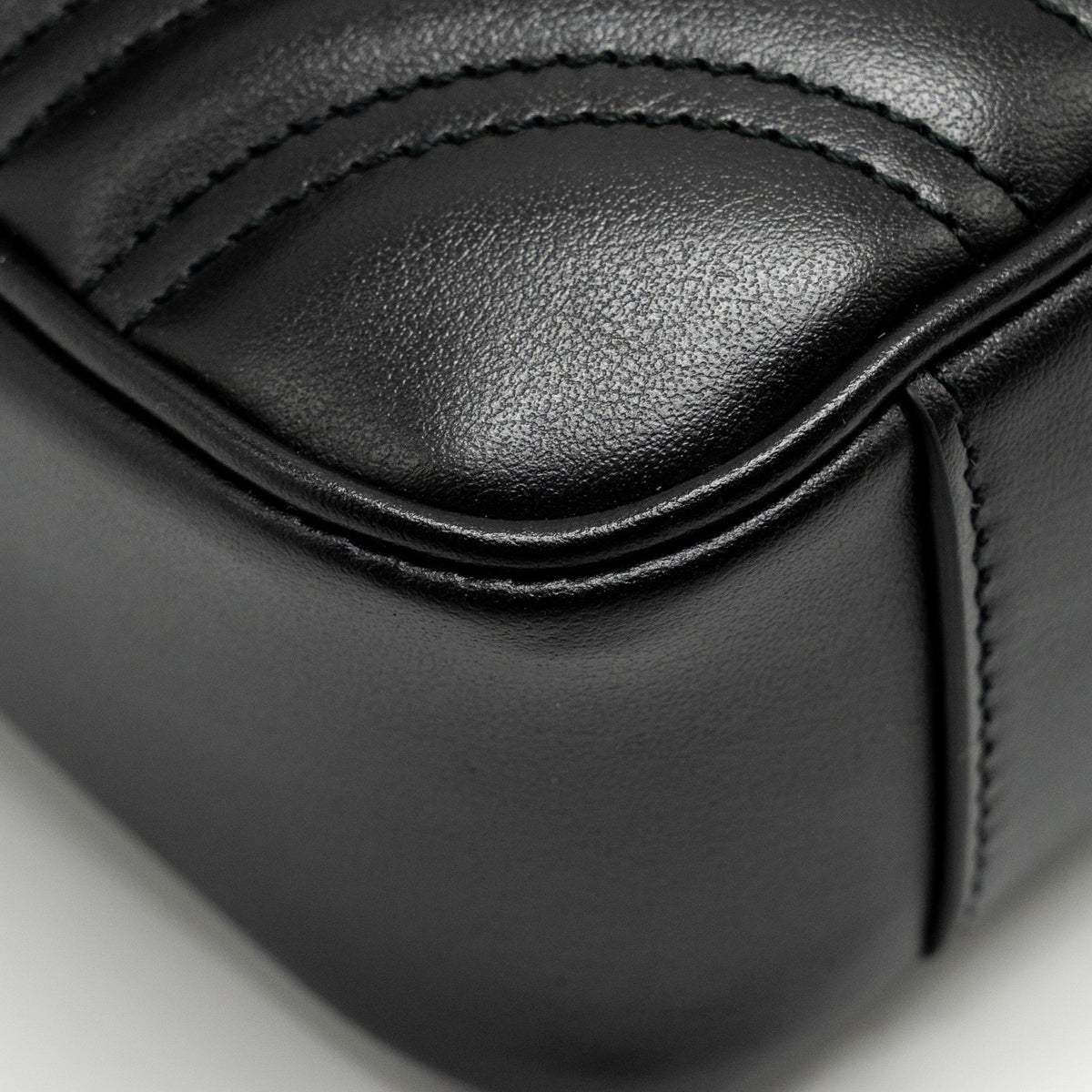 GUCCI MINI GG MARMONT SHOULDER BAG CALFSKIN BLACK GHW