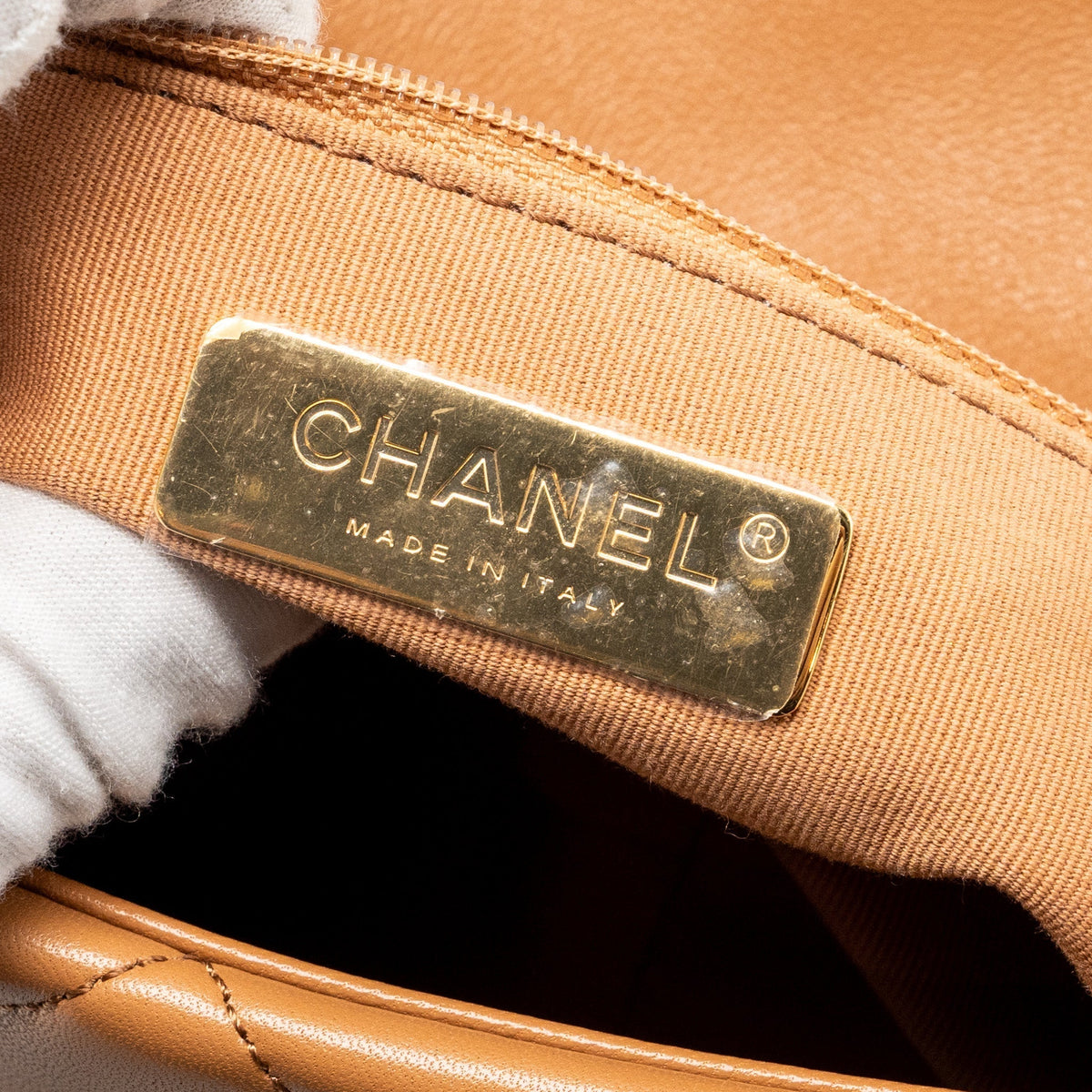 CHANEL LARGE 19 BAG 30CM LAMBSKIN CARAMEL MULTICOLOUR HARDWARE (MICROCHIP)