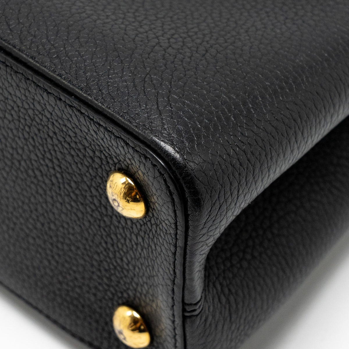 LOUIS VUITTON CAPUCINES MM CALFSKIN BLACK GHW