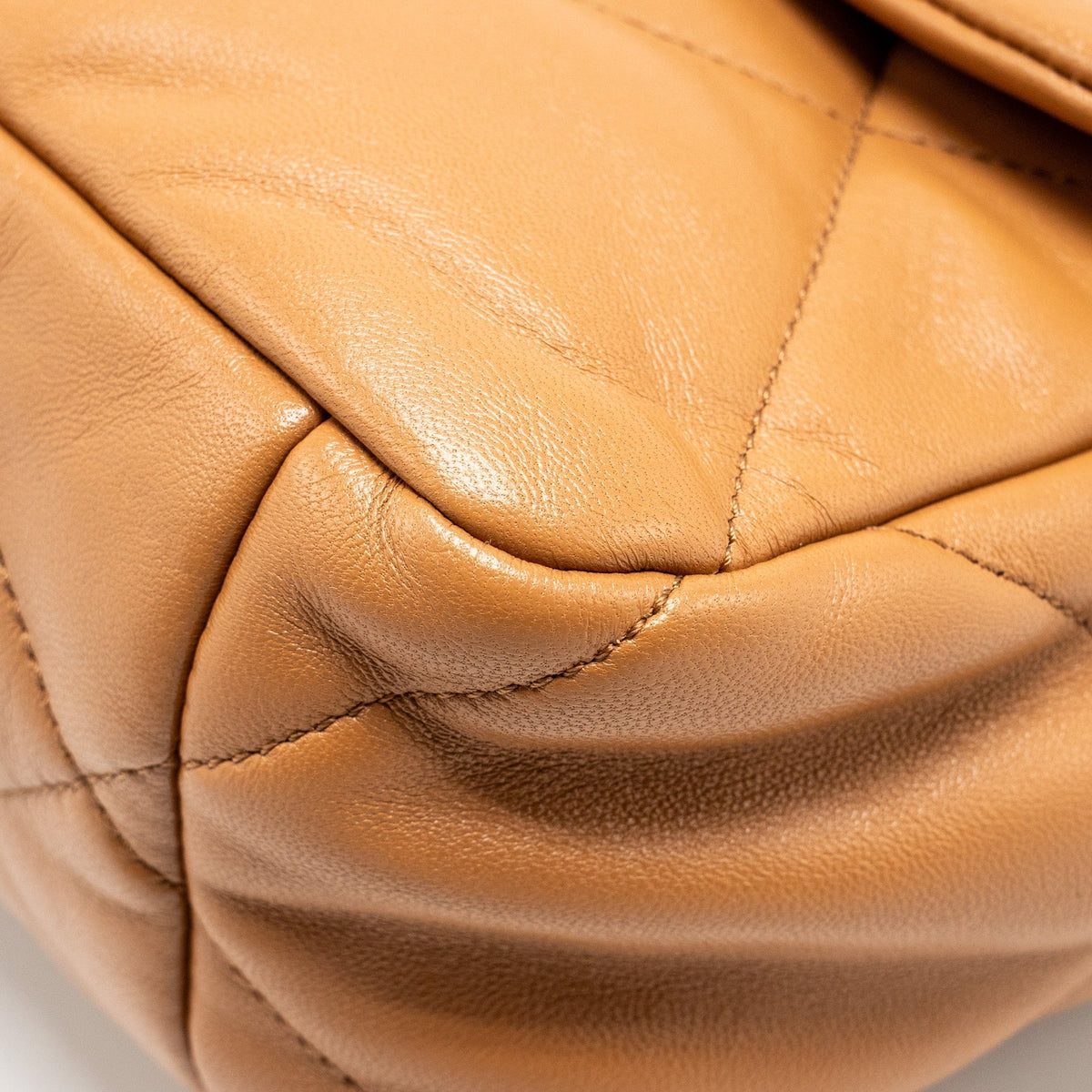 CHANEL LARGE 19 BAG 30CM LAMBSKIN CARAMEL MULTICOLOUR HARDWARE (MICROCHIP)