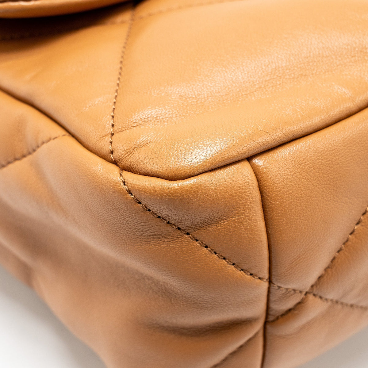 CHANEL LARGE 19 BAG 30CM LAMBSKIN CARAMEL MULTICOLOUR HARDWARE (MICROCHIP)