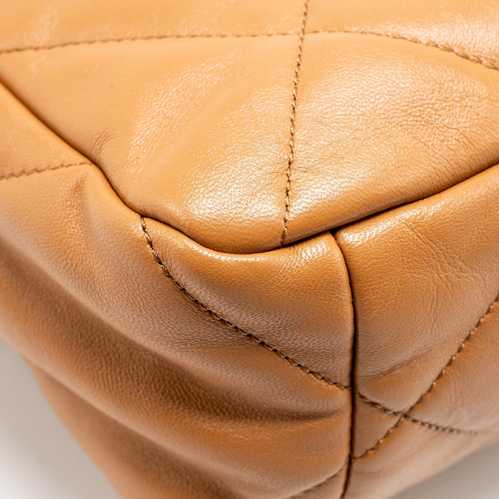 CHANEL LARGE 19 BAG 30CM LAMBSKIN CARAMEL MULTICOLOUR HARDWARE (MICROCHIP)