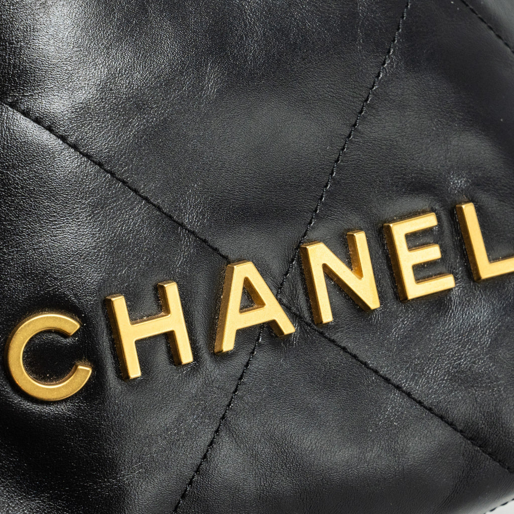 CHANEL MINI 22 BAG SHINY CALFSKIN BLACK GHW (MICROCHIP)