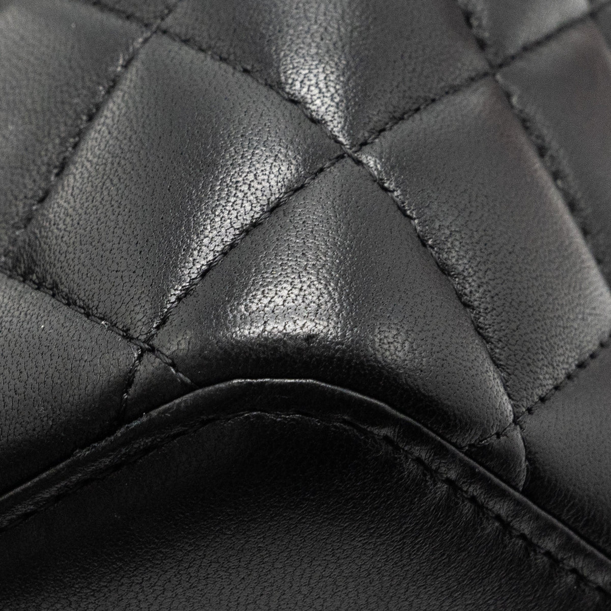 CHANEL LONG VANITY WITH CHAIN LAMBSKIN BLACK LGHW (MICROCHIP)