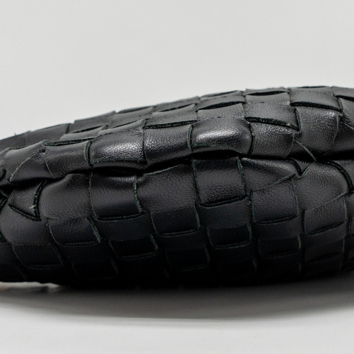 BOTTEGA VENETA MINI TURN POUCH LAMBSKIN BLACK GHW