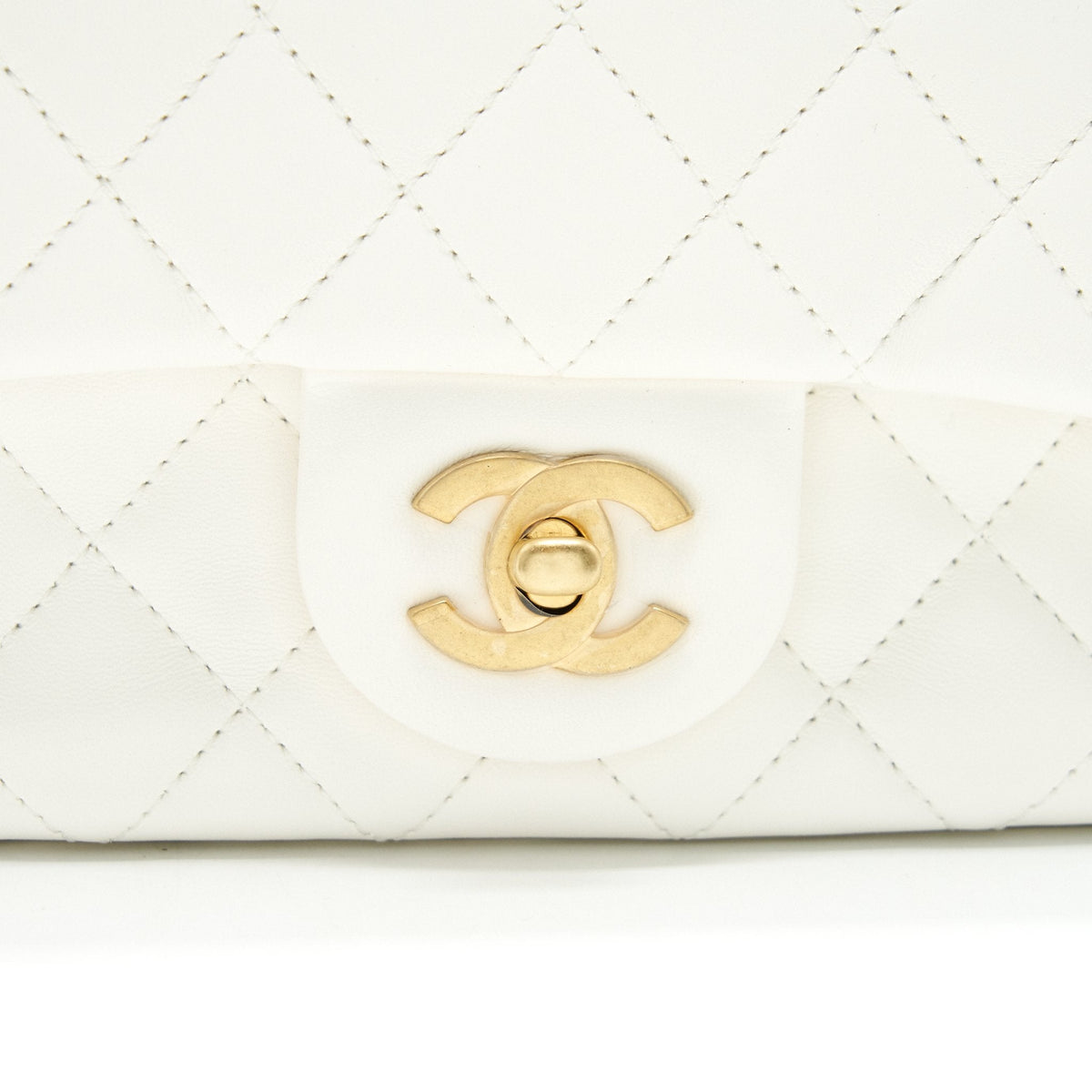 CHANEL 21B PEARL CRUSH MINI SQUARE FLAP BAG WHITE GHW