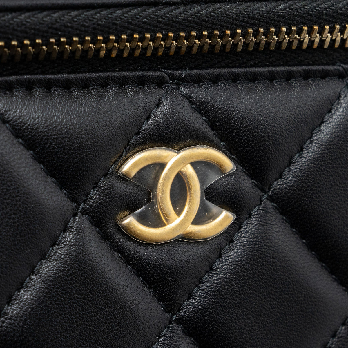 CHANEL TOP HANDLE LONG VANITY WITH CHAIN LAMBSKIN BLACK GHW (MICROCHIP)