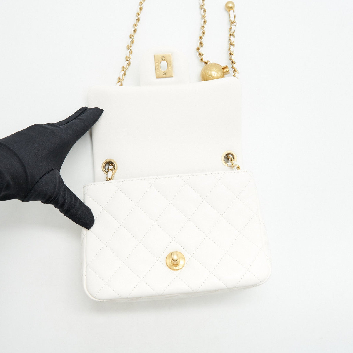 CHANEL 21B PEARL CRUSH MINI SQUARE FLAP BAG WHITE GHW