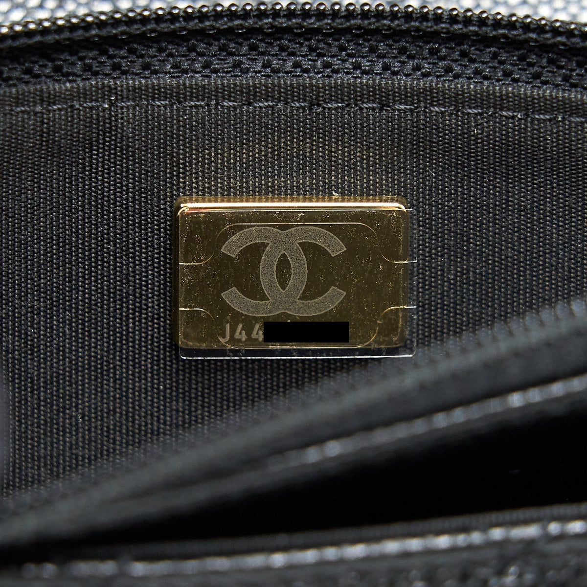 CHANEL 21A COCO LETTER WALLET ON CHAIN BLACK CAVIAR GHW