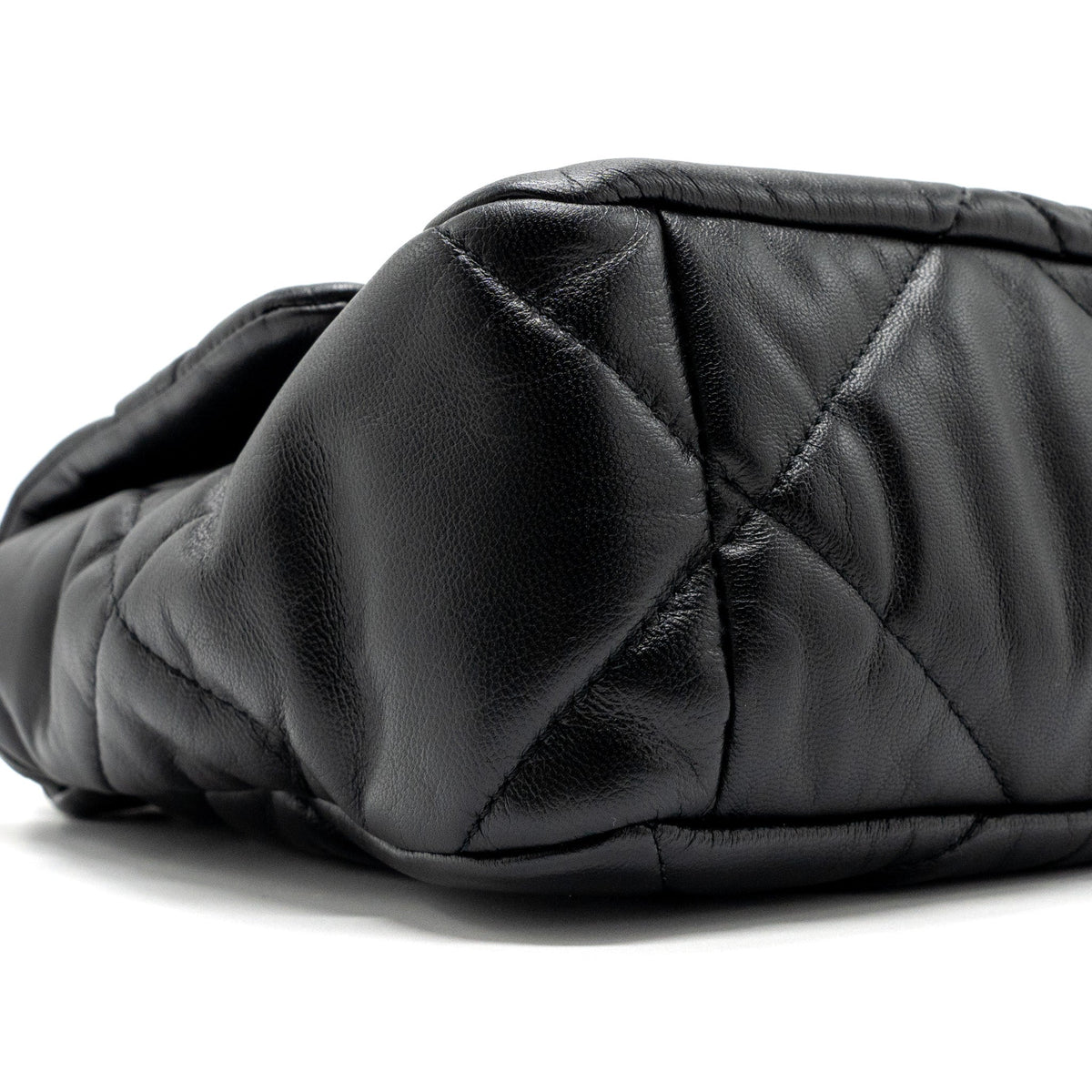 CHANEL MEDIUM 19 BAG GOATSKIN BLACK MULTICOLOUR HARDWARE