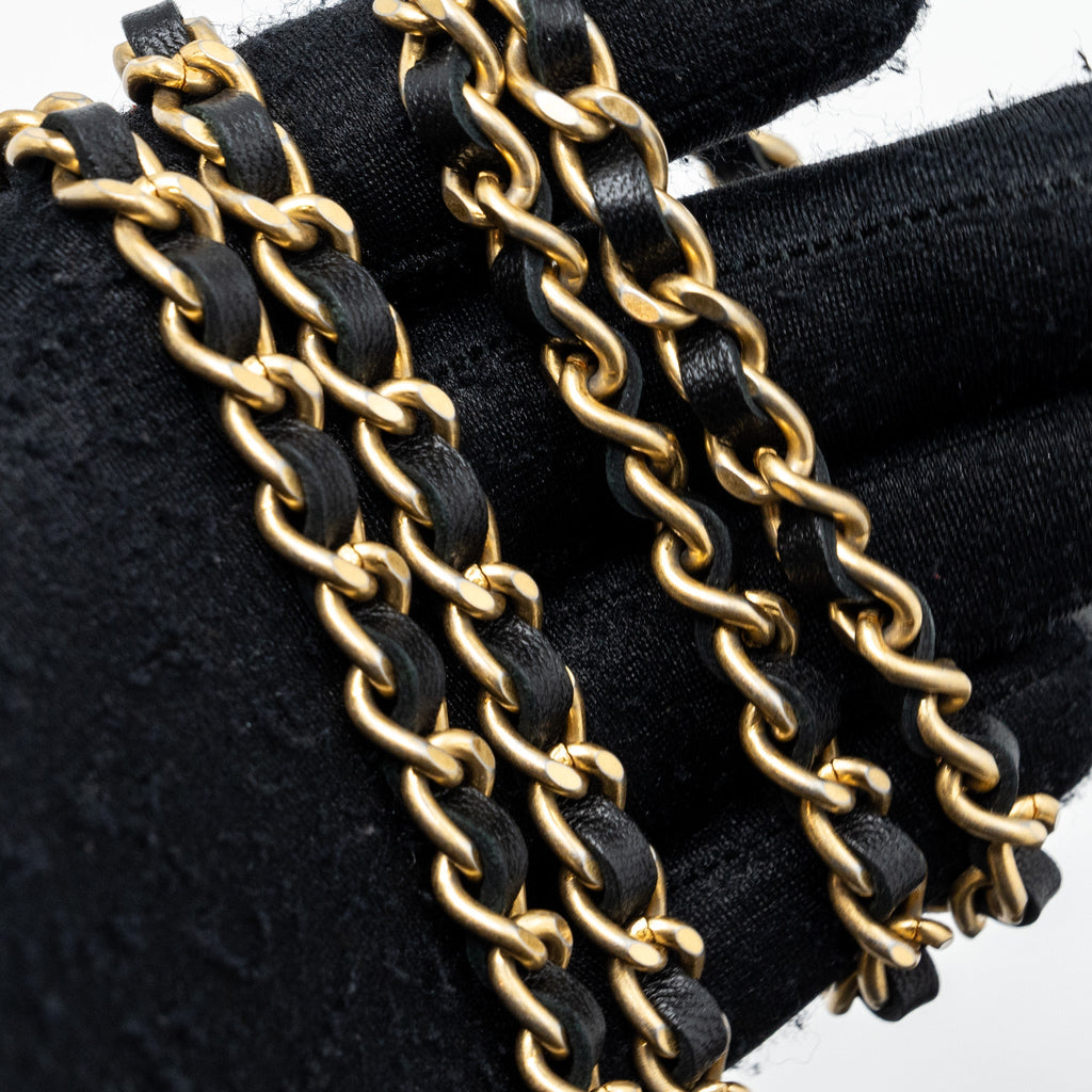 CHANEL TOP HANDLE LONG VANITY WITH CHAIN LAMBSKIN BLACK GHW(MICROCHIP)
