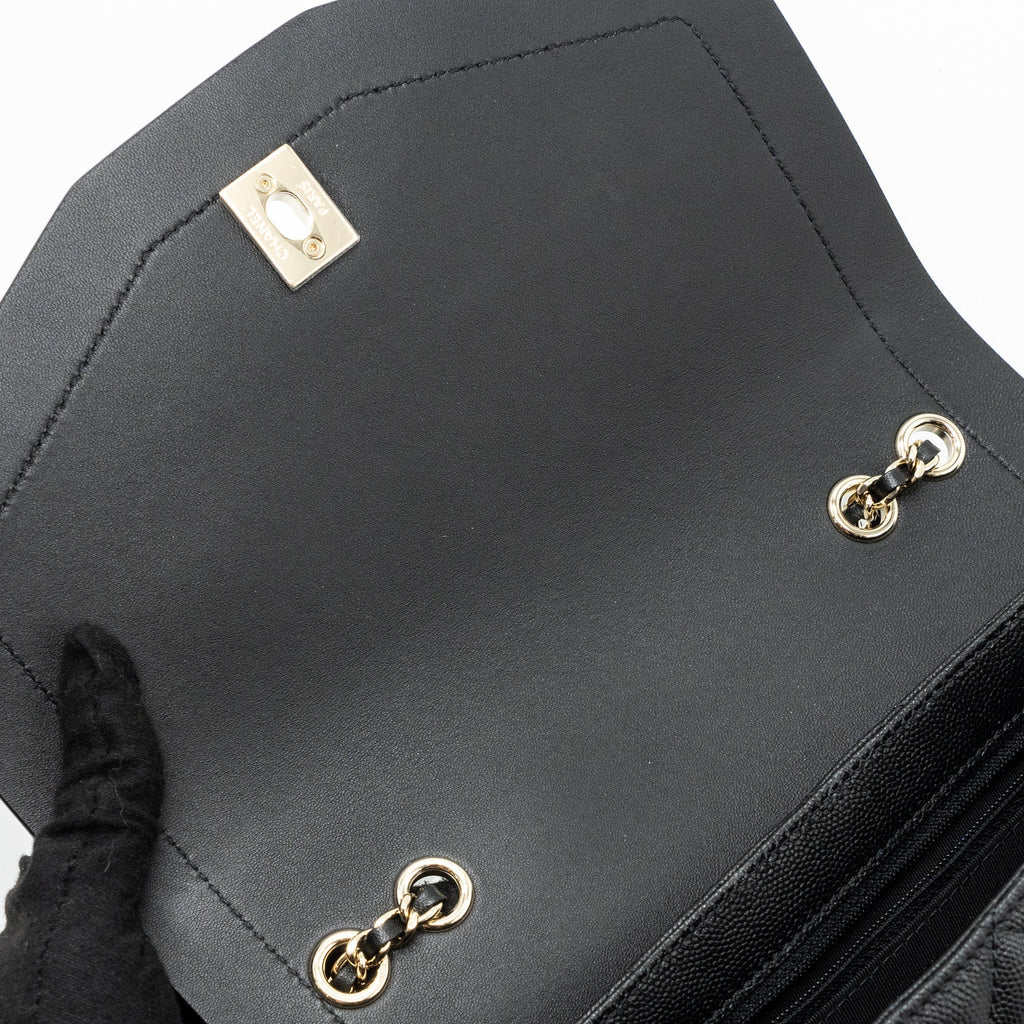 CHANEL ENVELOP FLAP BAG CAVIAR BLACK LGHW