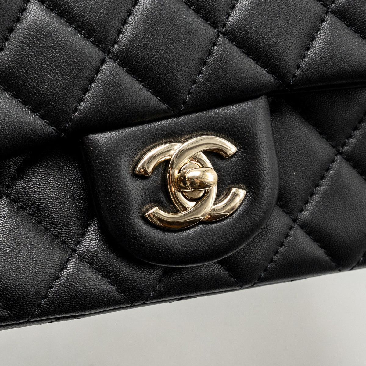 CHANEL PEARL CRUSH MINI RECTANGULAR LAMBSKIN BLACK LGHW (MICROCHIP)