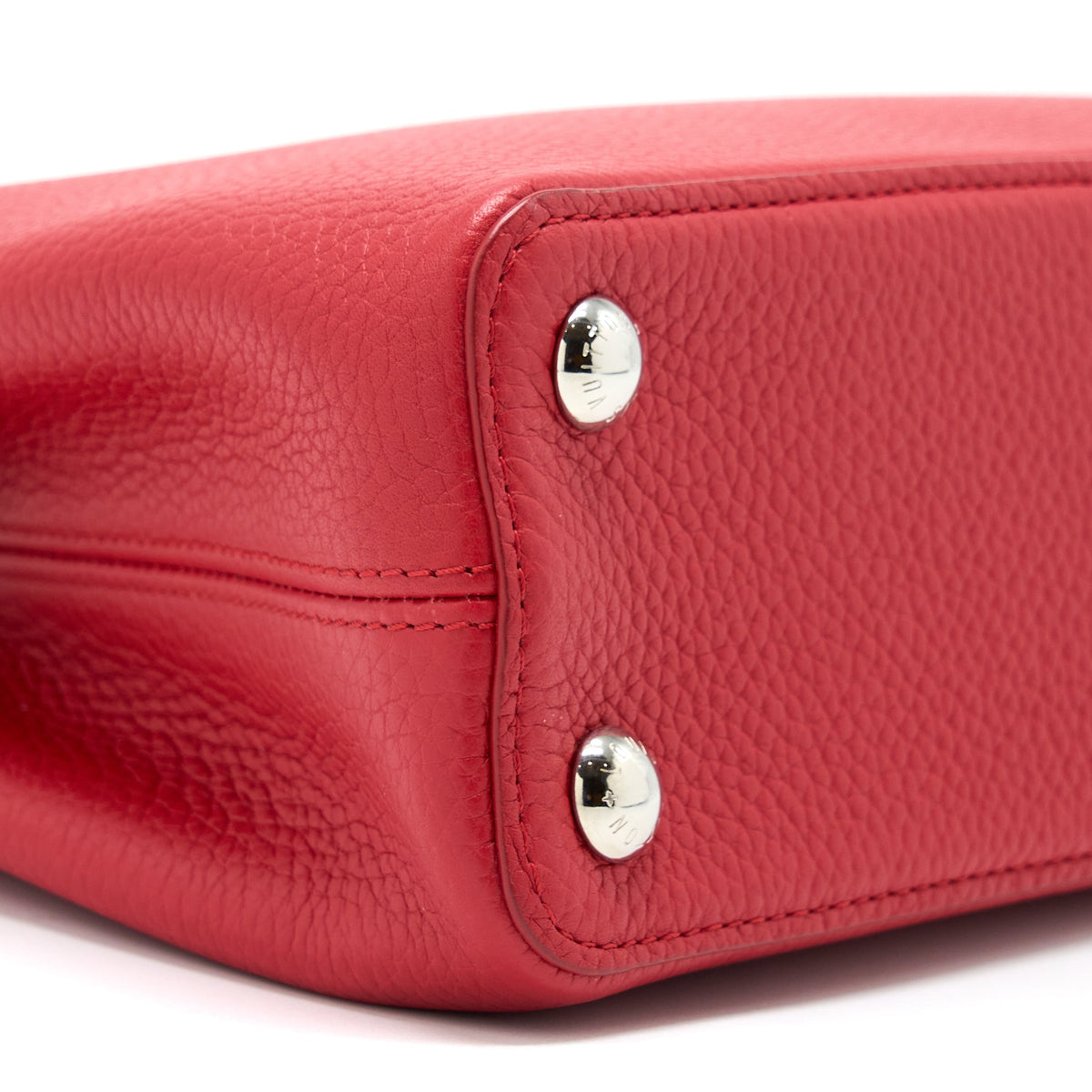 LOUIS VUITTON CAPUCINES BB TAURILLON RED GHW