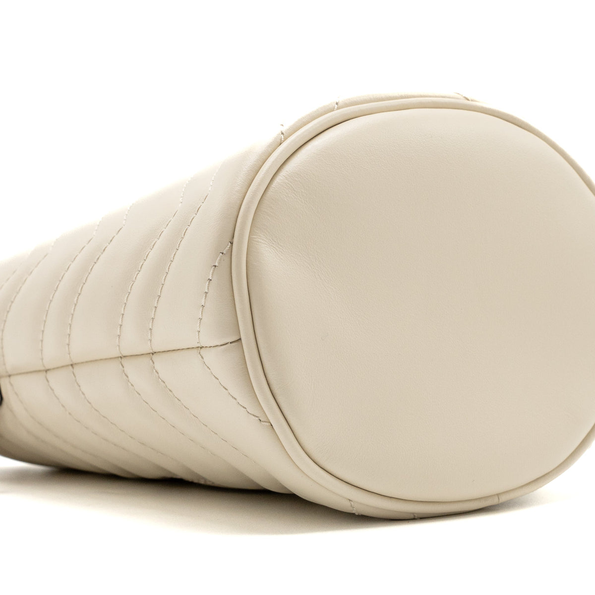 GUCCI GG MARMONT MINI BUCKET BAG CALFSKIN WHITE GHW