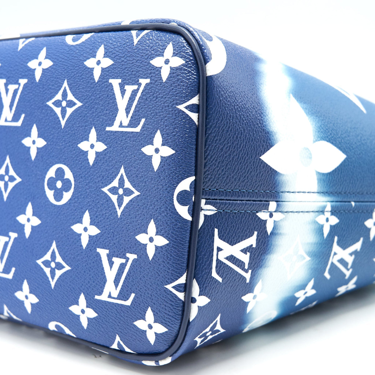 LOUIS VUITTON ESCALE TOTE MONOGRAM IN BLUE