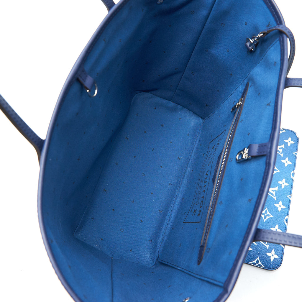 LOUIS VUITTON ESCALE TOTE MONOGRAM IN BLUE