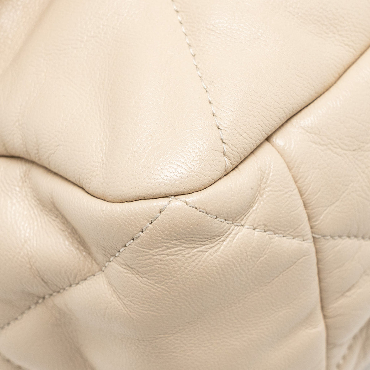 CHANEL MAXI 19 BAG GOATSKIN BEIGE MULTICOLOR HARDWARE