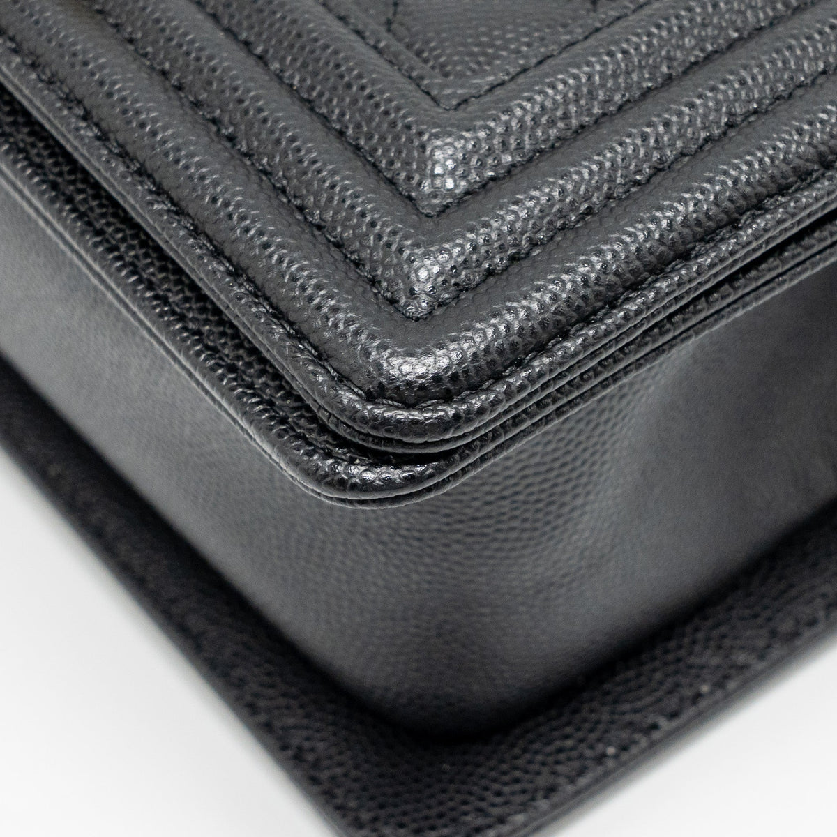 CHANEL SMALL BOY BAG CAVIAR BLACK GHW
