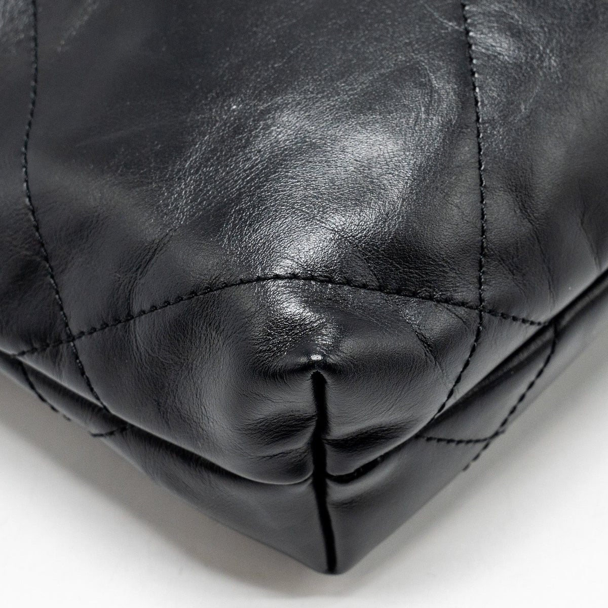 CHANEL MINI 22 BAG SHINY CALFSKIN BLACK GHW (MICROCHIP)