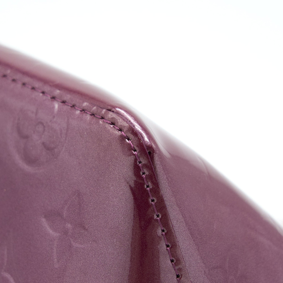 LOUIS VUITTON BELLEVUE PM MONOGRAM VERNIS VIOLETTE GHW
