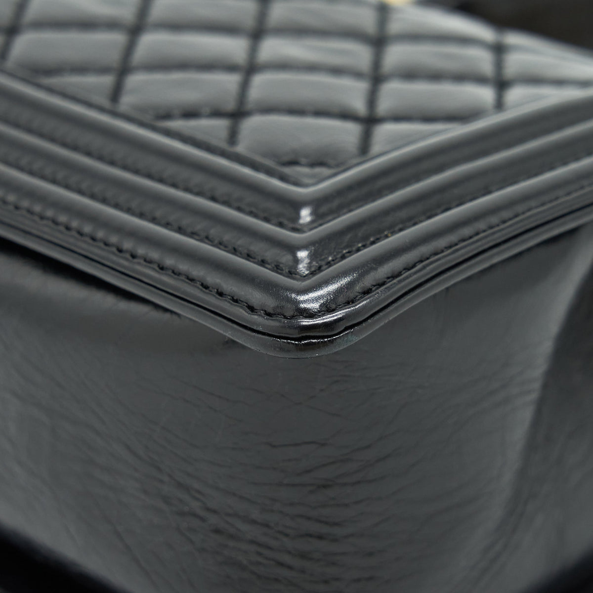 CHANEL MEDIUM BOY BAG CALFSKIN BLACK GHW