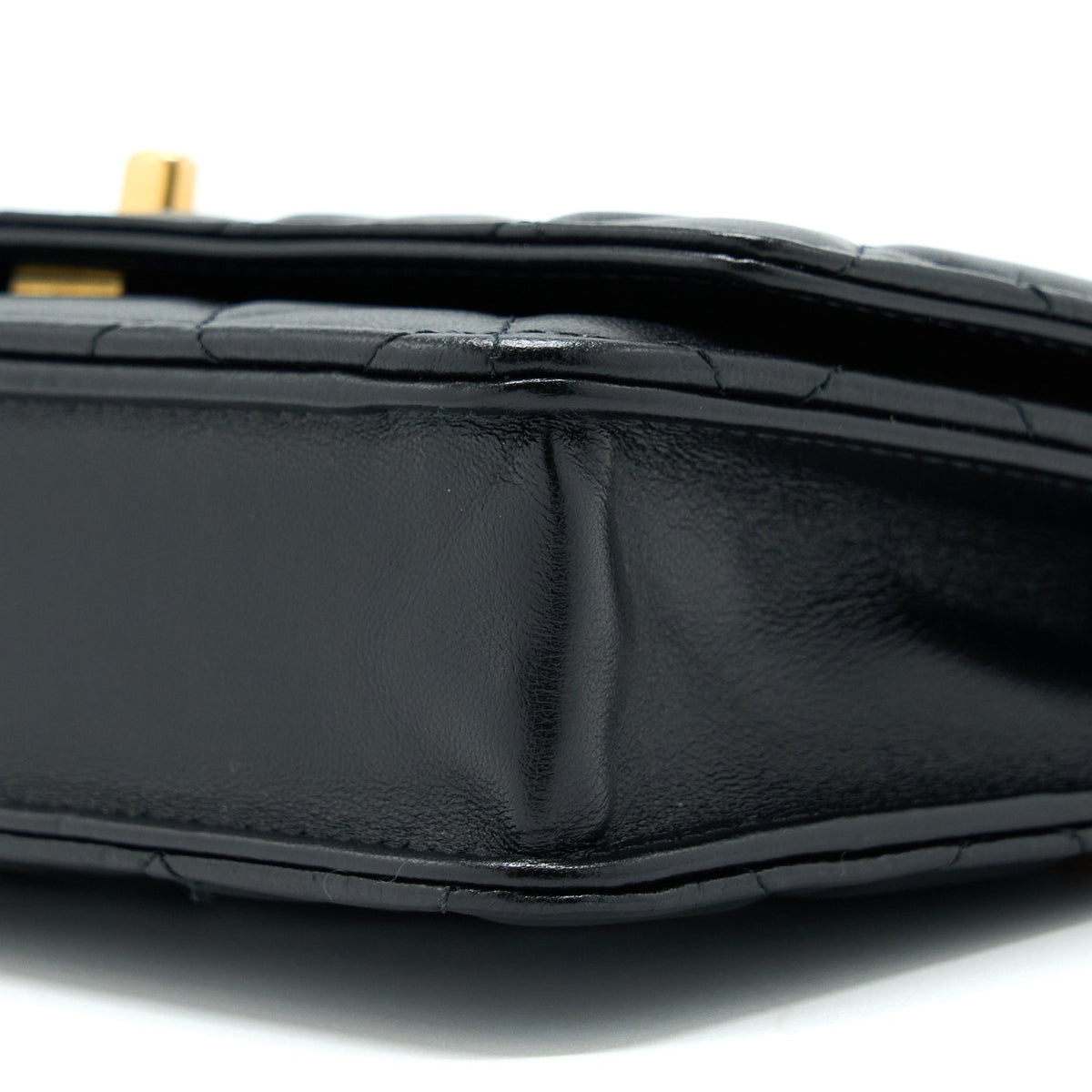 CHANEL 21S WALLET ON CHAIN WITH PEARL/CC LOGO ROUND HANDLE LAMBSKIN BLACK BRUSHED GHW