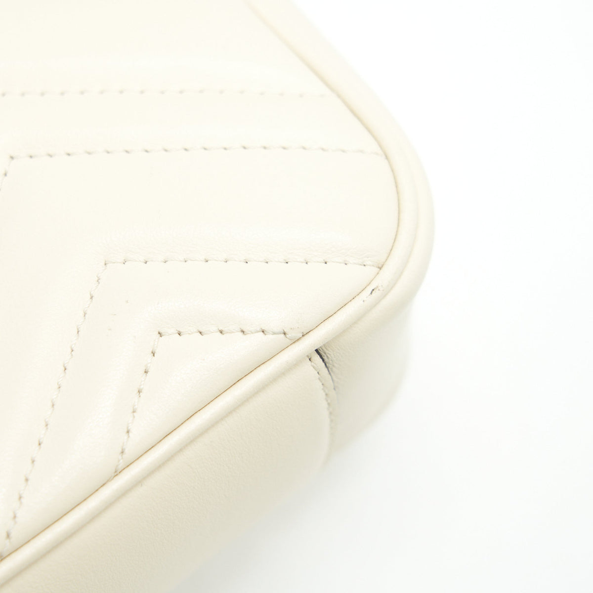 GUCCI GG MINI MARMONT CREAM WHITE