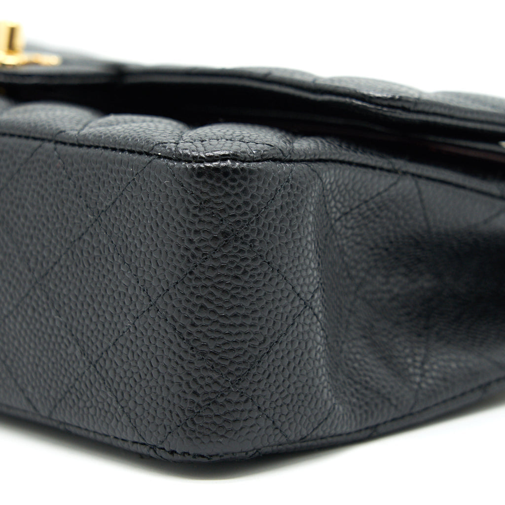 CHANEL MEDIUM CLASSIC DOUBLE FLAP BAG CAVIAR BLACK GHW