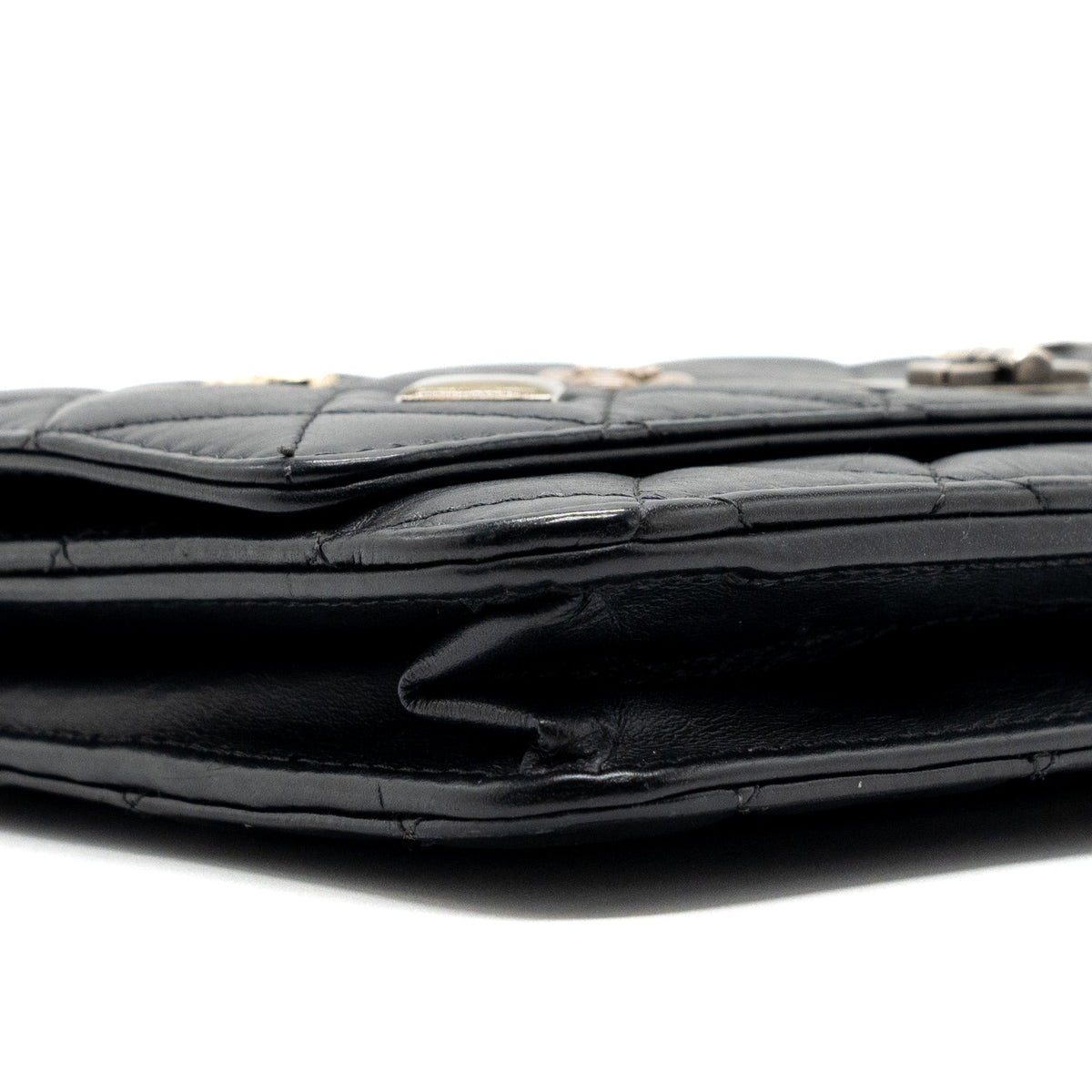 CHANEL 2.55 REISSUE LUCKY CHARMS WALLET ON CHAIN AGED CALFSKIN BLACK RUTHENIUM HARDWARE