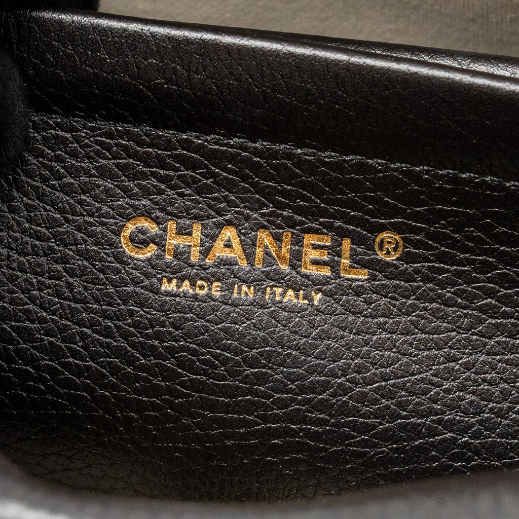 Chanel 26S Small Tote Grained Calfskin Black GHW (Microchip)