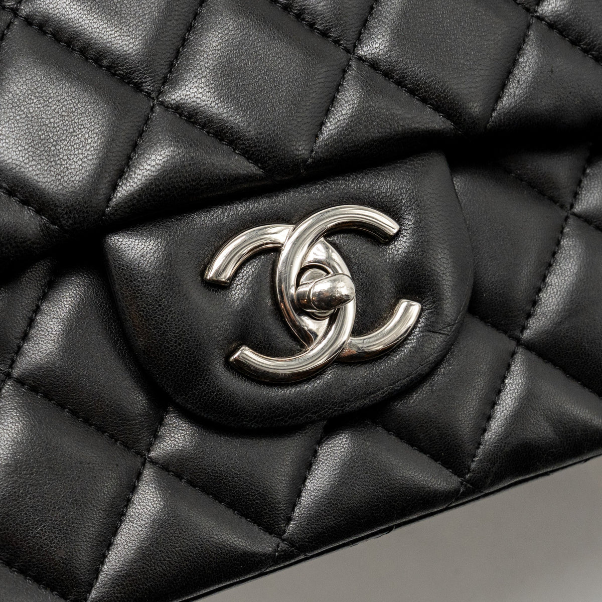 CHANEL MAXI CLASSIC DOUBLE FLAP BAG LAMBSKIN BLACK SHW