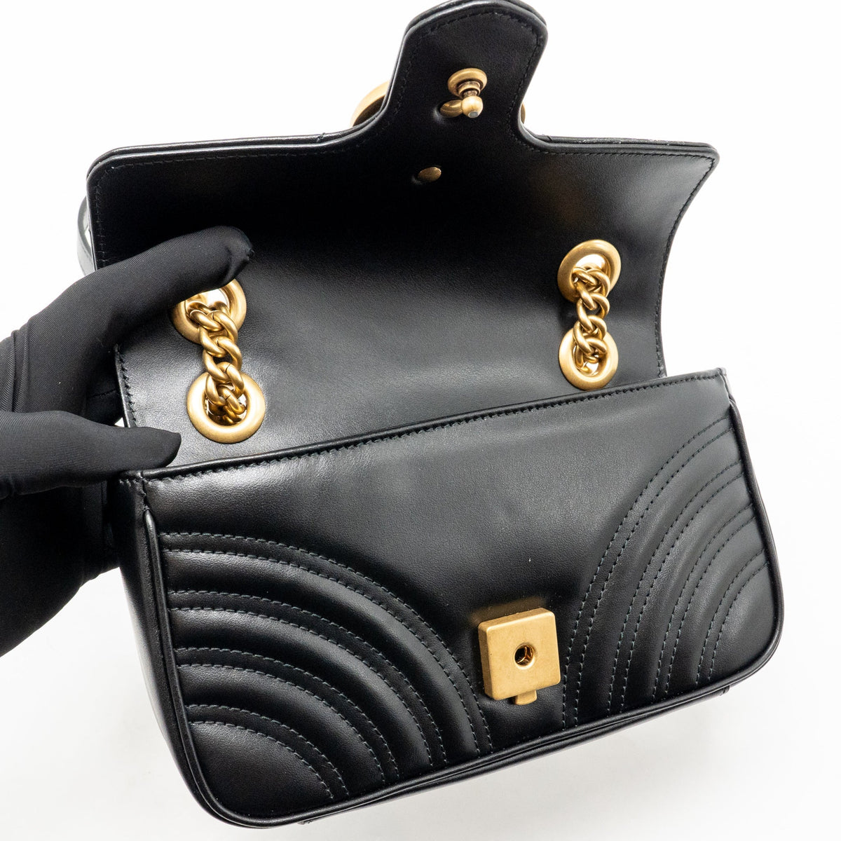 Gucci GG Marmont Small Shoulder Bag Chevron Leather Black GHW
