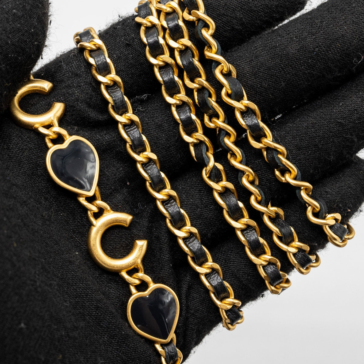 CHANEL COCO HEART WALLET ON CHAIN LAMBSKIN BLACK GHW (MICROCHIP)