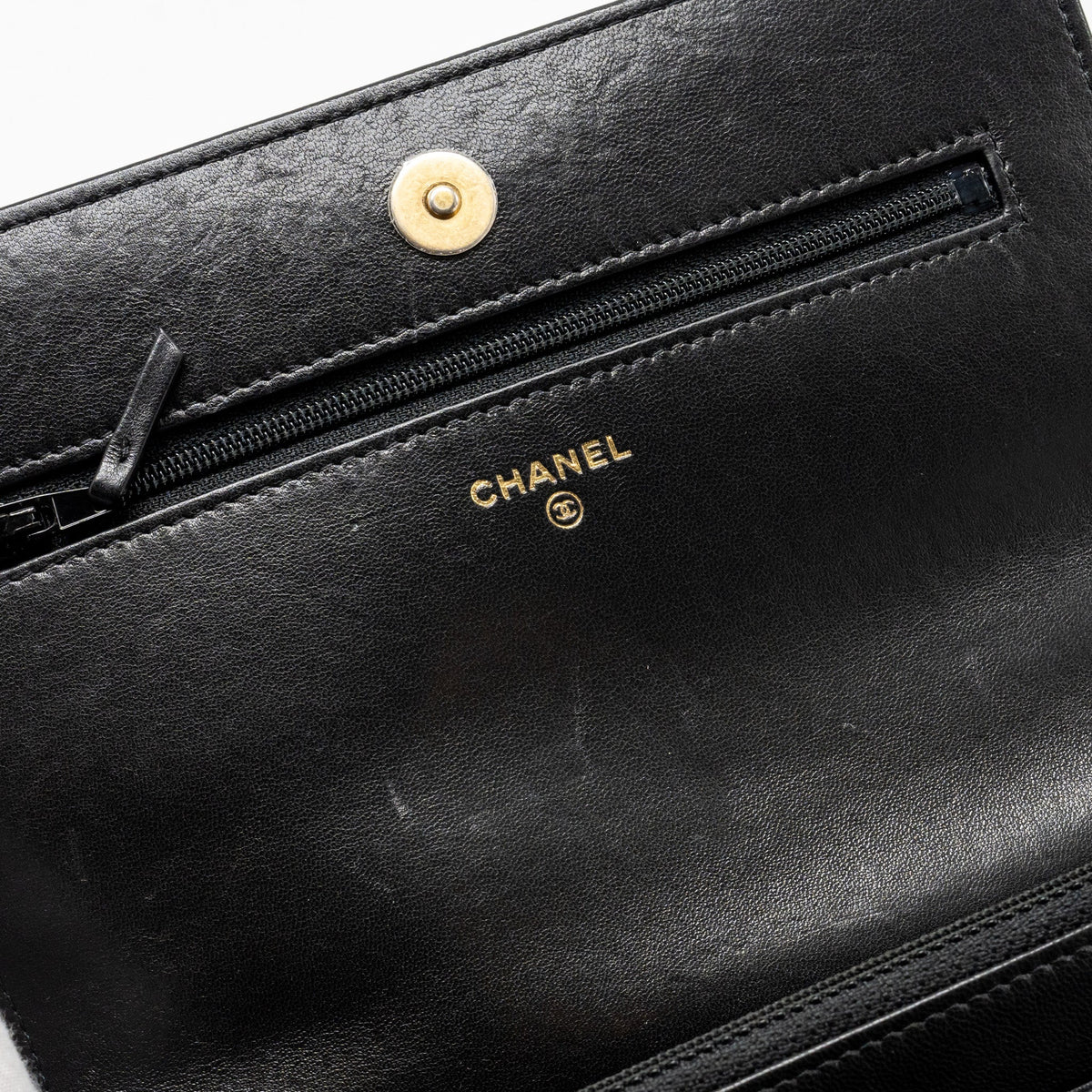 CHANEL 19 WALLET ON CHAIN LAMBSKIN BLACK MULTICOLOUR HARDWARE