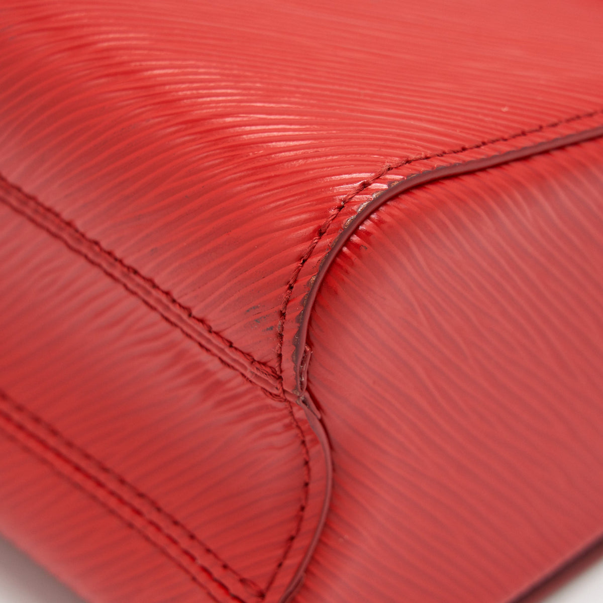 LOUIS VUITTON TWIST BAG MM RED SHW