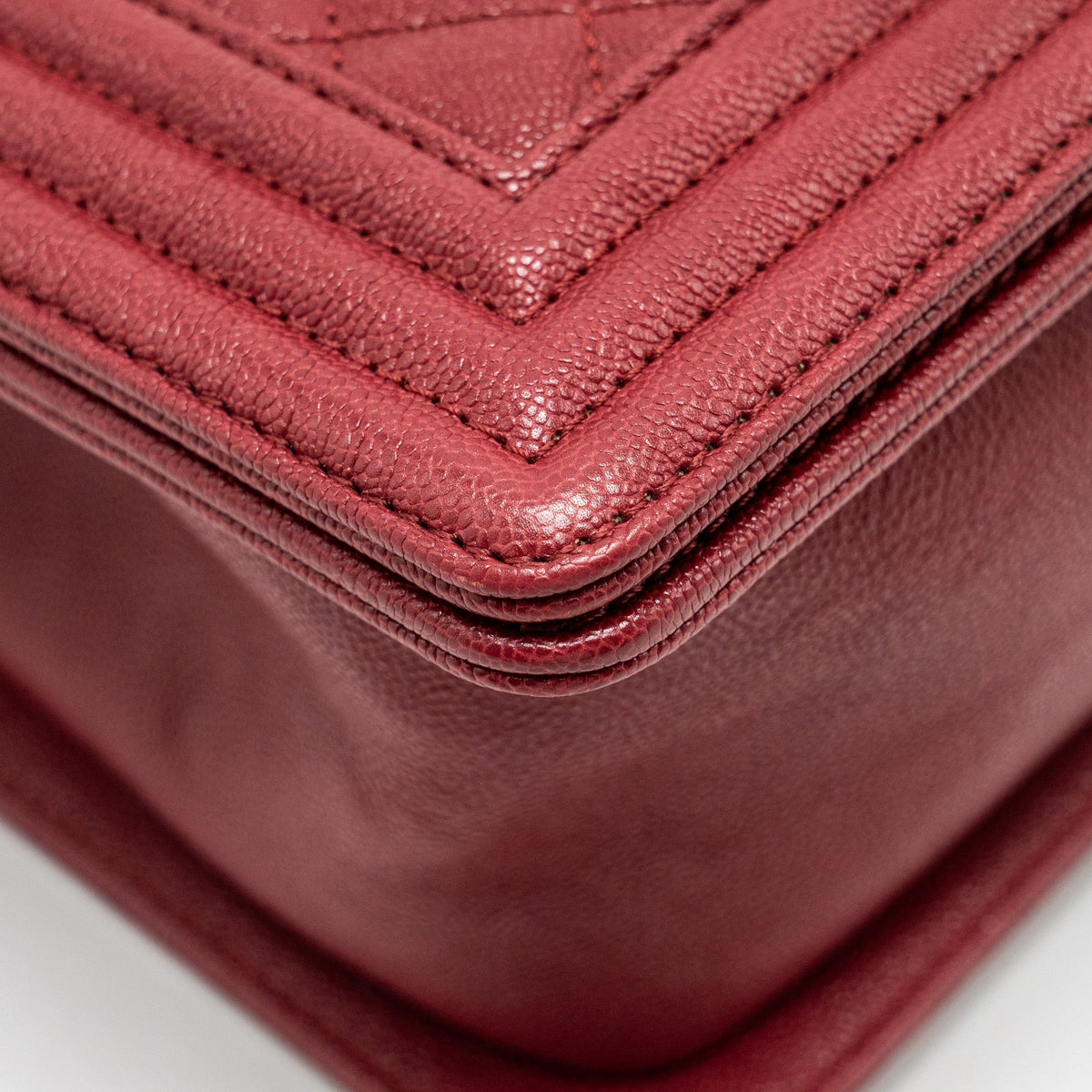 CHANEL MEDIUM BOY BAG CAVIAR RED GHW