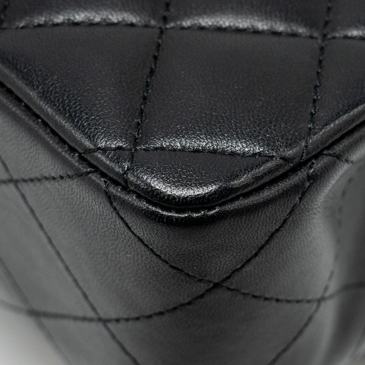 CHANEL  MEDIUM CLASSIC DOUBLE  FLAP BAG LAMBSKIN BLACK GHW
