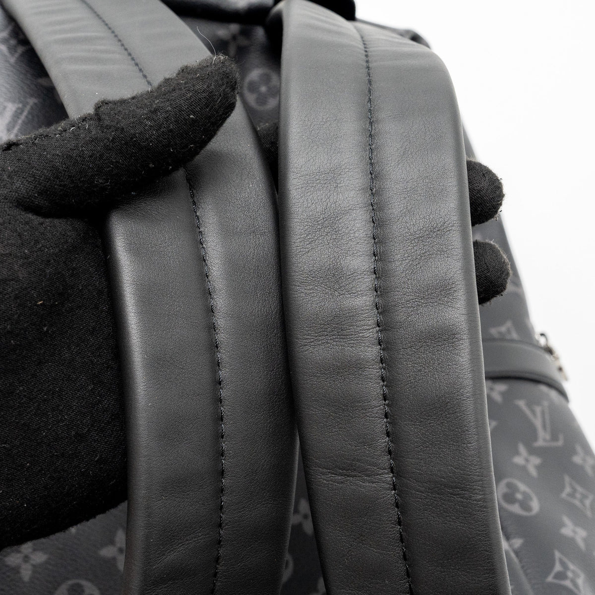 LOUIS VUITTON DISCOVERY BACKPACK PM MONOGRAM CANVAS BLACK SHW