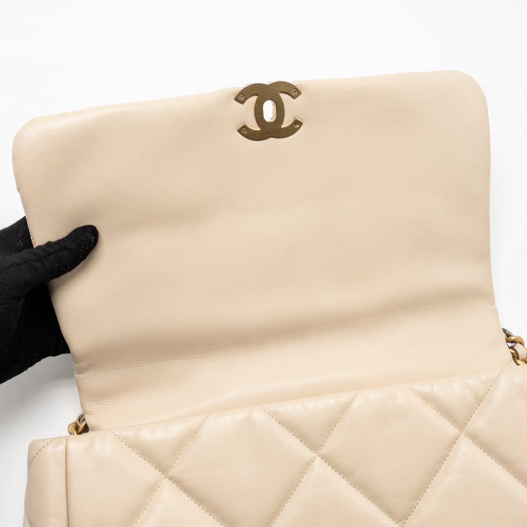 CHANEL MAXI 19 BAG GOATSKIN BEIGE MULTICOLOR HARDWARE