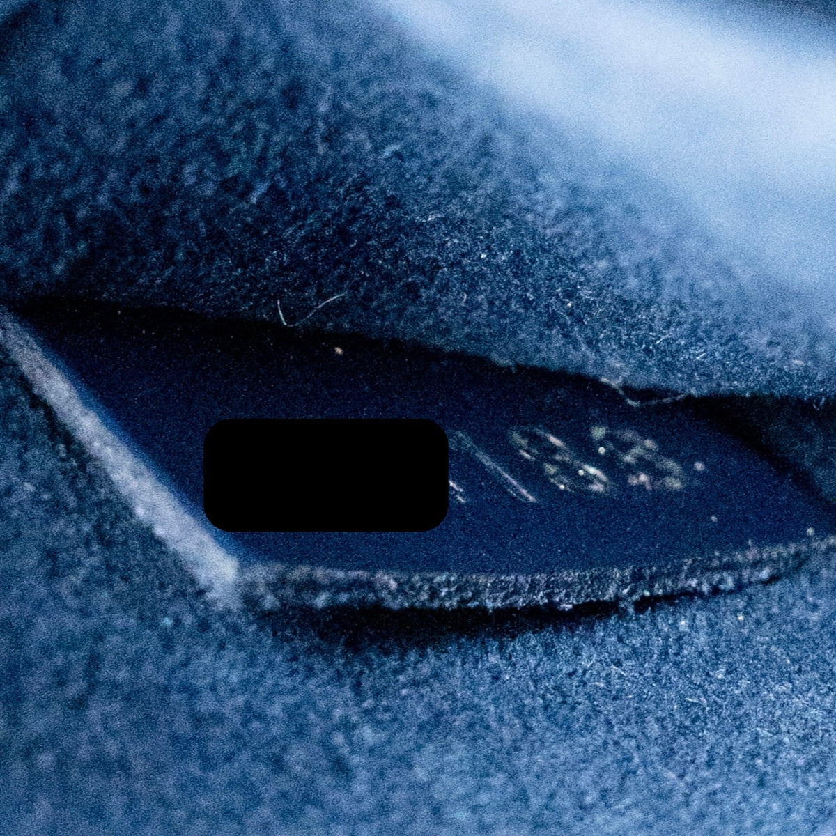 LOUIS VUITTON ALMA BB EPI INDIGO SHW