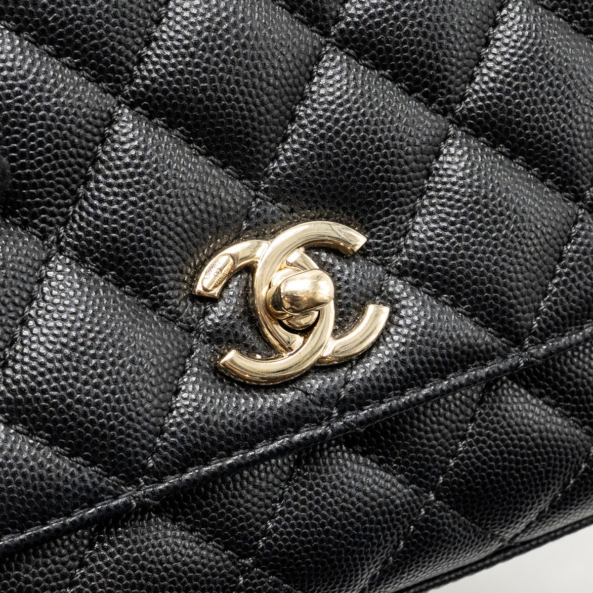 CHANEL MINI COCO HANDLE CAVIAR BLACK LGHW (MICROCHIP)