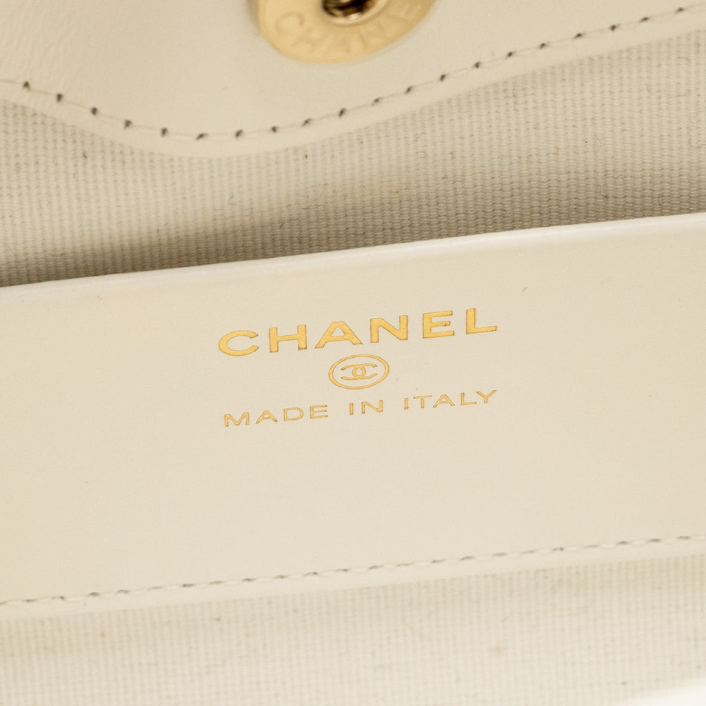 CHANEL MINI 31 CLUTCH WITH CHAIN SHINY LAMBSKIN WHITE LGHW (MICROCHIP)