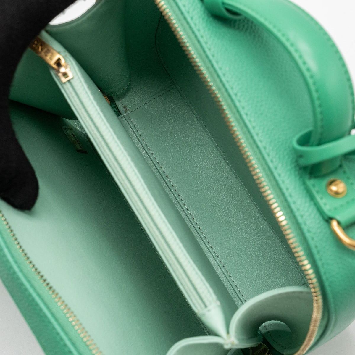 CHANEL MEDIUM FILIGREE VANITY CASE CAVIAR GREEN GHW