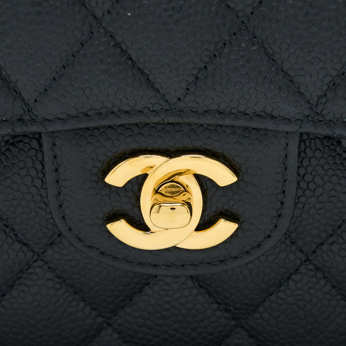 CHANEL SMALL CLASSIC FLAP BAG CAVIAR BLACK GHW (MICROCHIP)