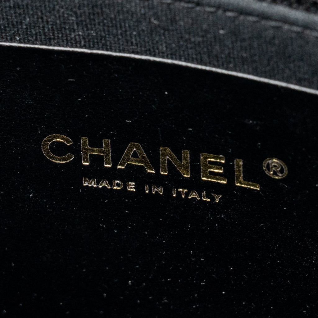 CHANEL LARGE QUILTED HOBO BAG SHINY CRUMPLED LAMBSKIN BLACK GHW (MICROCHIP)