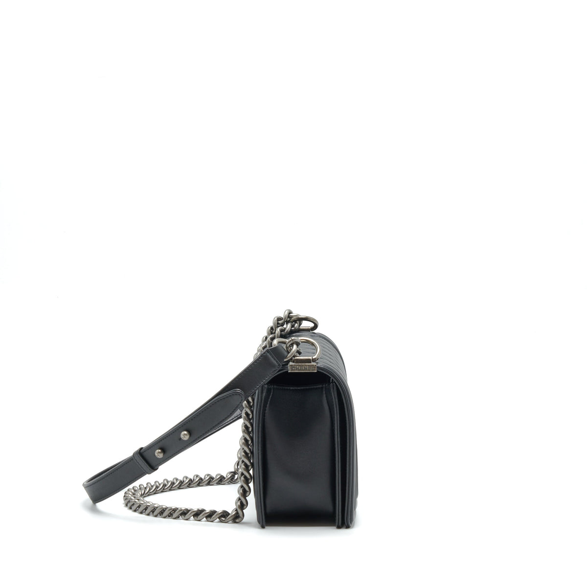 CHANEL MEDIUM BOY CALFSKIN BLACK RUTHENIUM HARDWARE