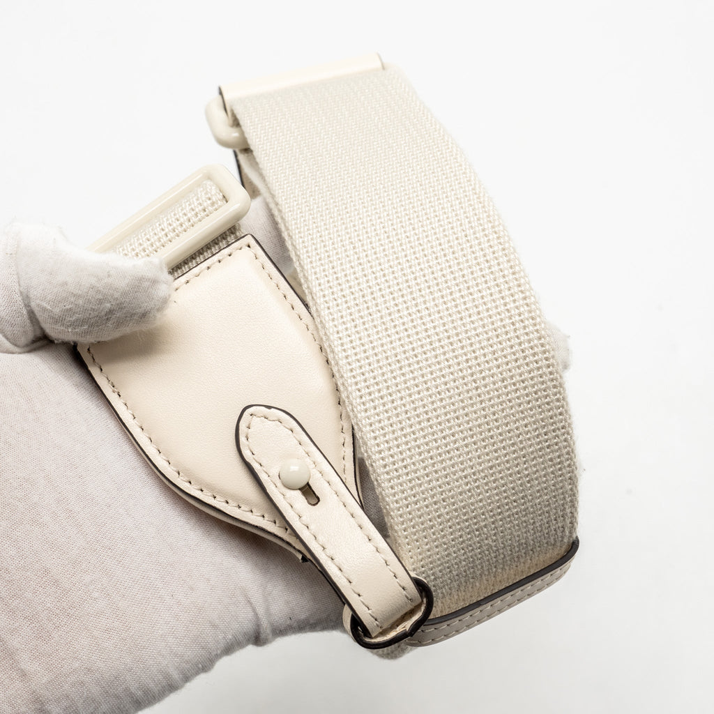 GUCCI MEDIUM GG MARMONT SHOULDER BAG WHITE MATELASSE CHEVRON LEATHER WITH WHITE HARDWARE